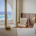 The Golden Coast 호텔 4*