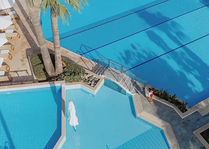 The Golden Coast 4* Pernera