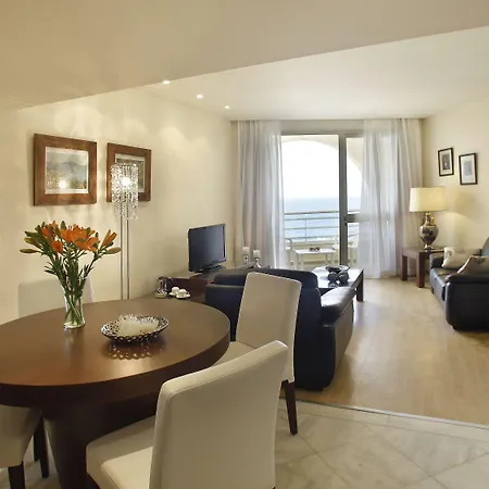 The Golden Coast Szálloda 4*