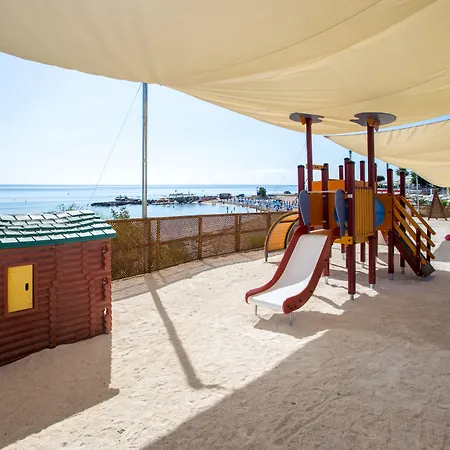 Hotel The Golden Coast Pernera