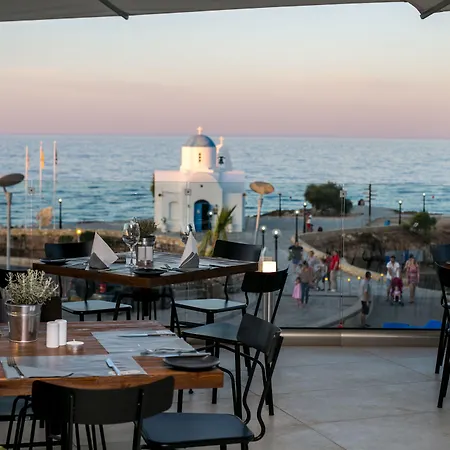 The Golden Coast מלון Pernera