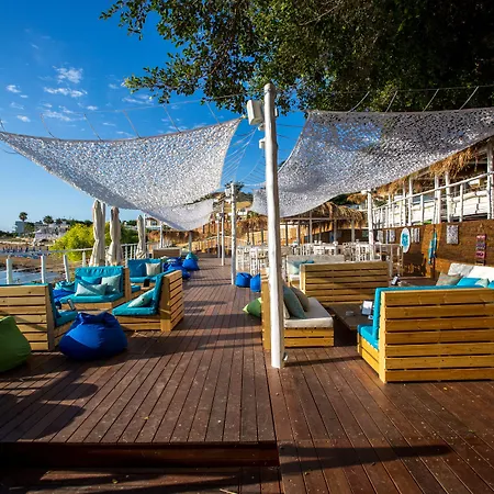 Szálloda The Golden Coast 4*