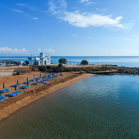 The Golden Coast 4*