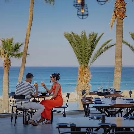 Hotel The Golden Coast