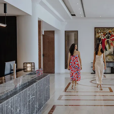 The Golden Coast Hotel Pernera