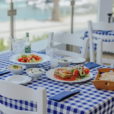 The Golden Coast 4*