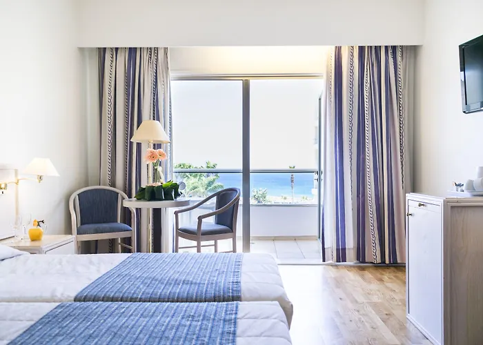 The Golden Coast فندق