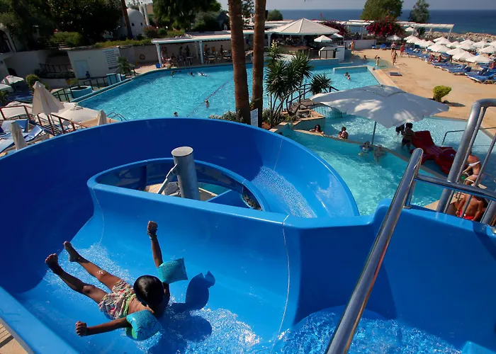 The Golden Coast فندق