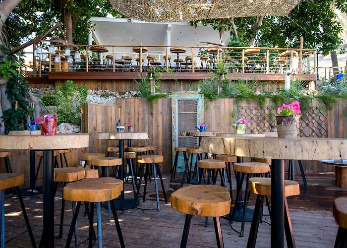 Hotel The Golden Coast