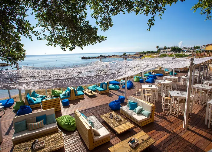 فندق The Golden Coast Pernera