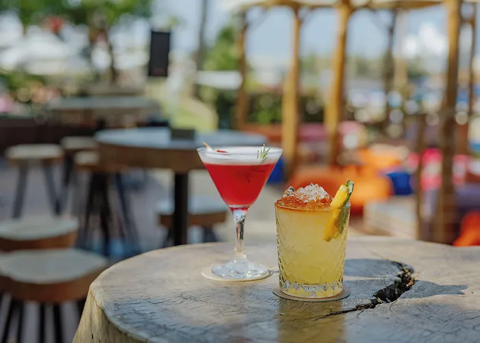 The Golden Coast فندق